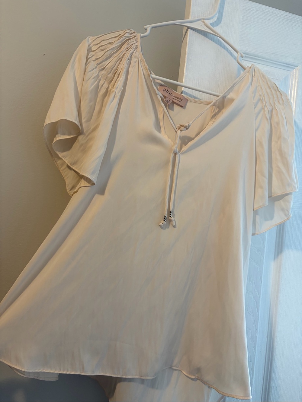 Philosophy Lightweight Cream V-Neck Tie Blouse with Pleated Shoulders